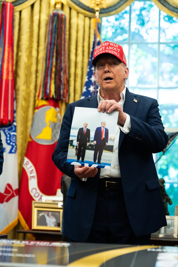 22trump-news-putin-photo1-bhzl-superJumbo