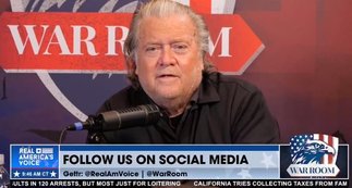 Bannon Warns Trump Team Fails to Grasp War with Democrats