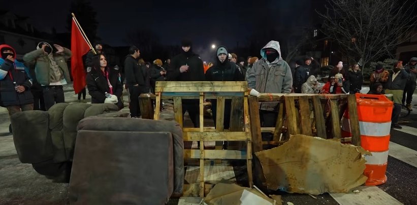 Screenshot_28-1-2026_14434_www.youtube.com