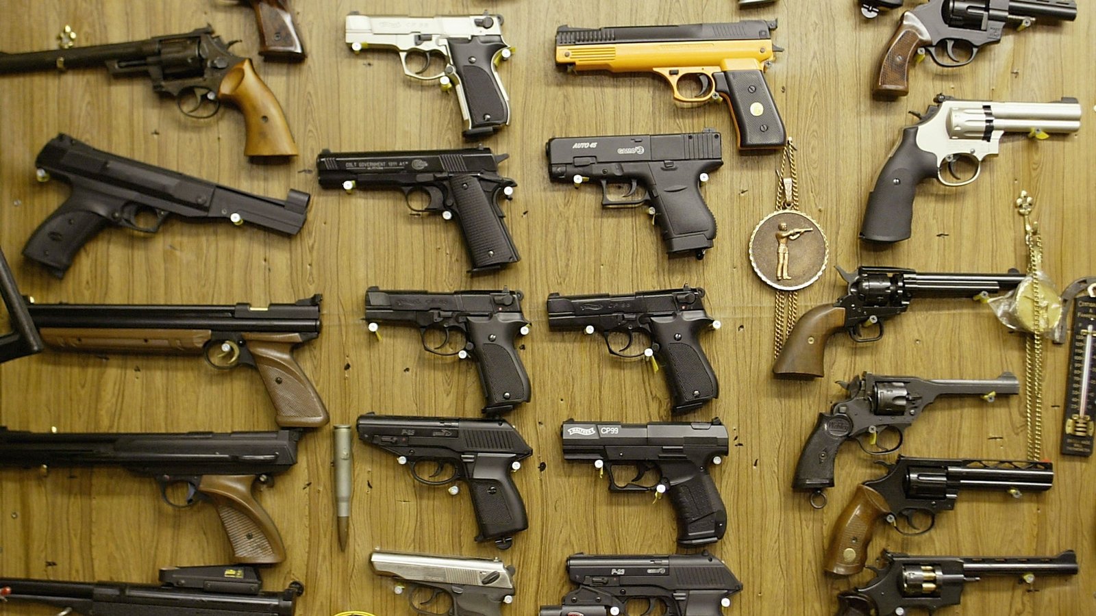 firearms-gettyimages-1710890
