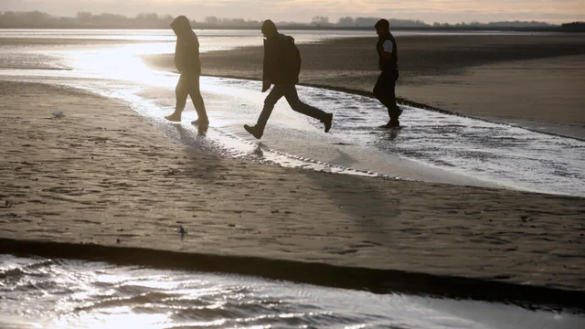 France Vows to Arrest Brits Who Slash Migrant Dinghies to Stop Channel Crossings